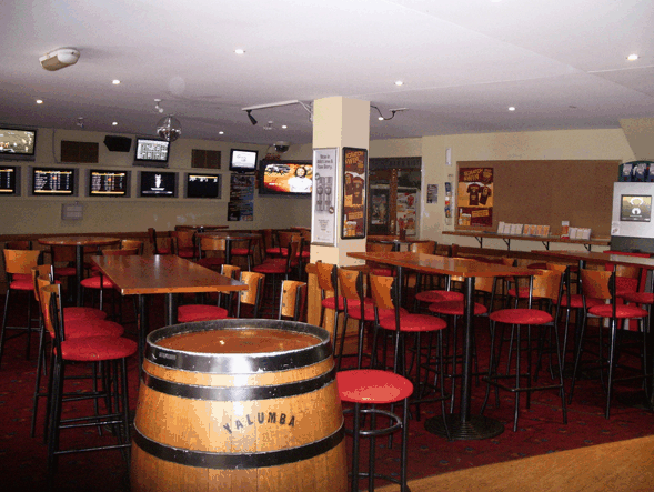 Mermaid Beach Tavern - Restaurants Sydney 3