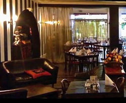 The Queenscliff Historic Royal Hotel - Restaurants Sydney 3