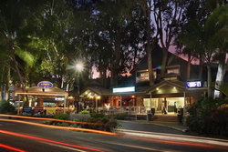 Apres Beach Bar & Grill - Palm Cove - Restaurants Sydney 3