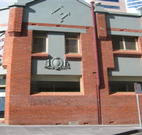 Elm's Family Hotel - Restaurants Sydney