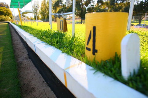 Hilton Park Bowling Club - Restaurants Sydney 0
