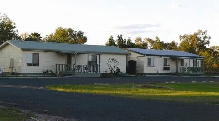 Back O' Bourke Motel - Restaurants Sydney 1
