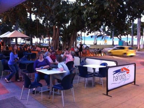 Harolds Seafood On The Strand - Restaurants Sydney 5