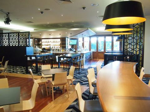 The Grovedale Hotel - Restaurants Sydney 2