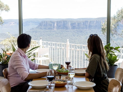 Christmas Day Lunch At The Lookout Echo Point - Restaurants Sydney 0