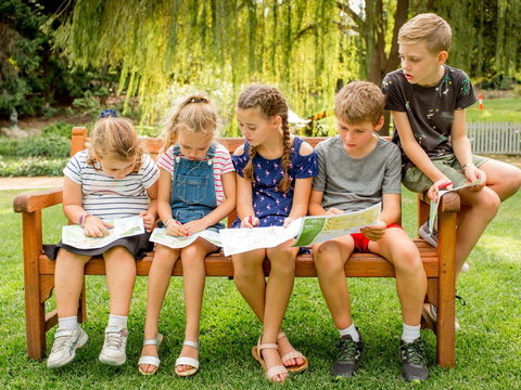 Mega Creatures At Hunter Valley Gardens - Postponed - Restaurants Sydney 1