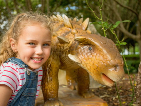 Mega Creatures At Hunter Valley Gardens - Postponed - Restaurants Sydney 2
