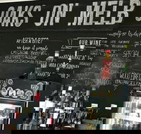 OAKS ON MELBA - Restaurants Sydney