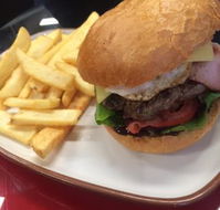 Drouin PizzaBurger Lounge - Restaurants Sydney