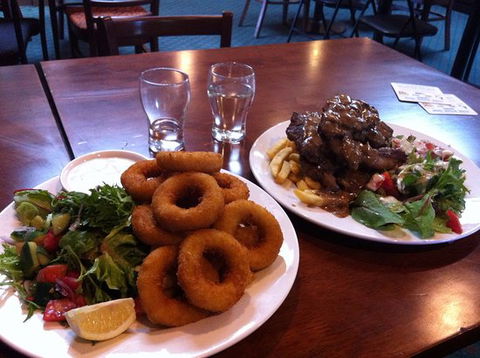 The Pine Inn - Restaurants Sydney 0