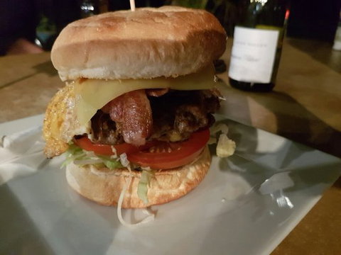 Sumth'n Tastee - Restaurants Sydney 0