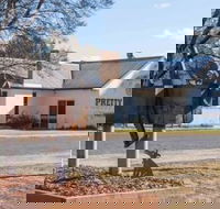 Pretty Pine Hotel - Restaurants Sydney