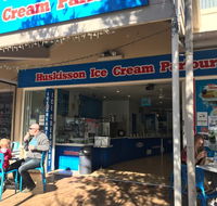 Huskisson ice cream parlour - Restaurants Sydney