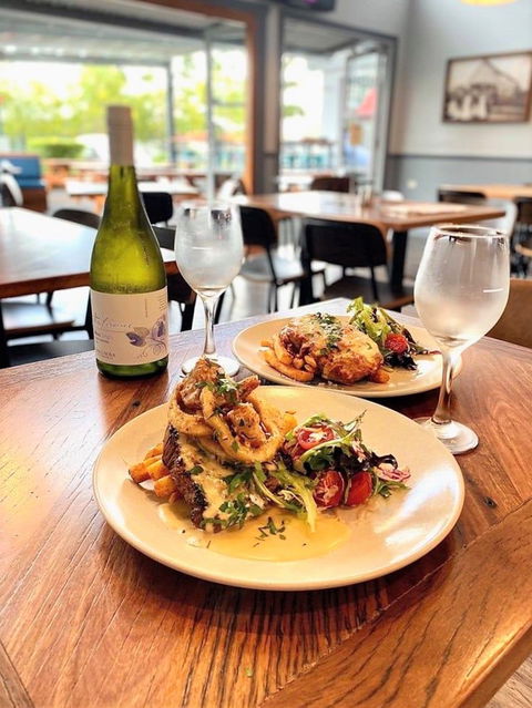 Commercial Hotel Redbank - Restaurants Sydney 1