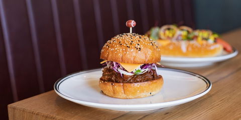 Fat Freddy's Beach Bar And Diner - Restaurants Sydney 1