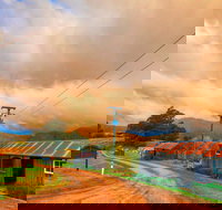 Hartzview Vineyard Heritage Pickers Hut Village - Restaurants Sydney