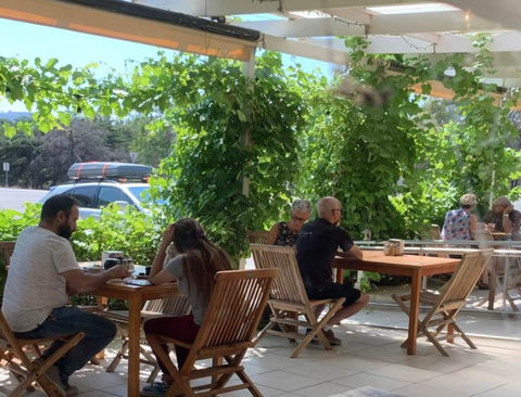 Barney's Of Bookham - Restaurants Sydney 1