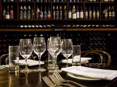 Wine Bank On View - Restaurants Sydney 1