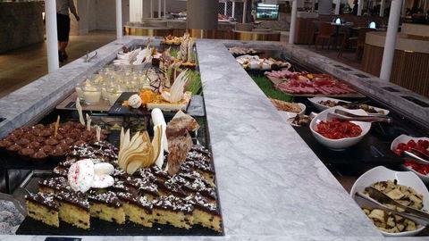 Lagoons Restaurant - Sheraton Mirage Hotel - Restaurants Sydney 0