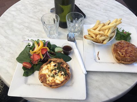 Cowtown Classic Cafe - Restaurants Sydney 7