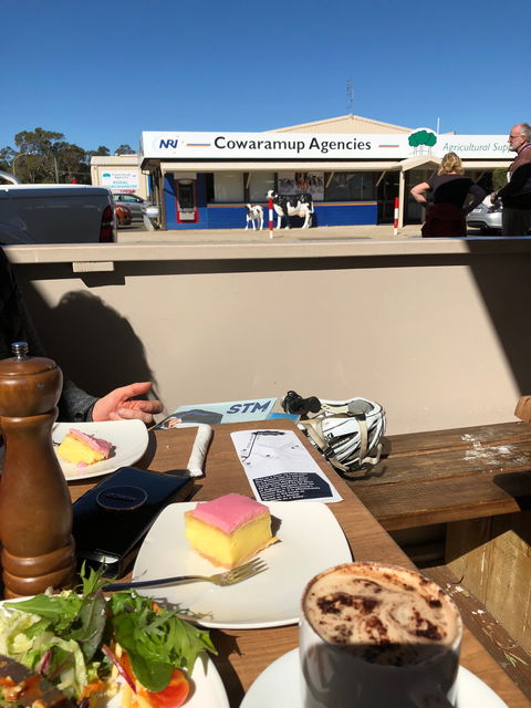 Cowtown Classic Cafe - Restaurants Sydney 8