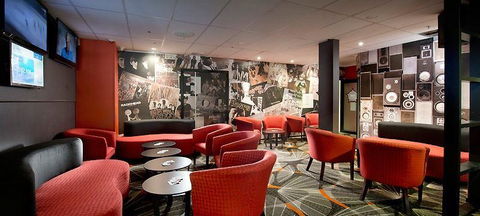 Palmwoods Hotel - Restaurants Sydney 3