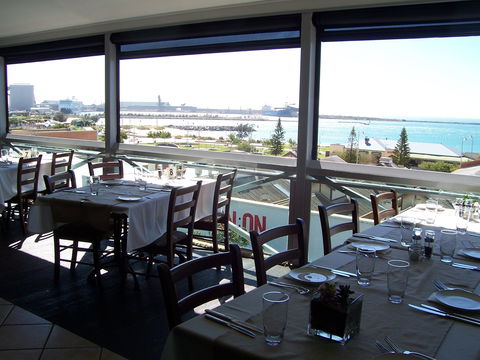 HarbourView Restaurant And Bar - Restaurants Sydney 0