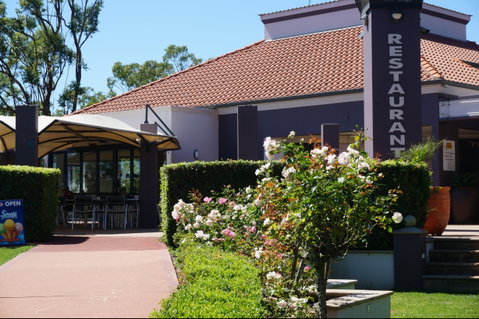 Picnic Point Cafe And Restaurant - Restaurants Sydney 1