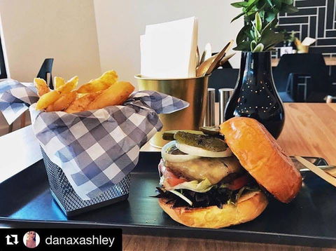Boston Republic - Restaurants Sydney 0