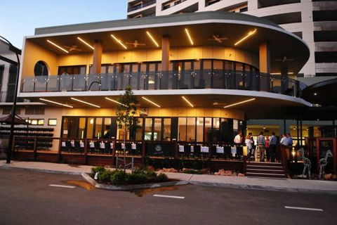 Q Bar & Brasserie On The Avenue - Restaurants Sydney 1