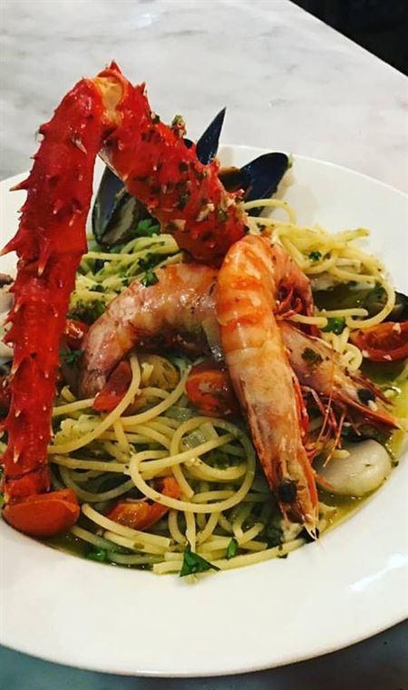Napoli Wood Fired Pizzeria & Restaurant - Restaurants Sydney 4
