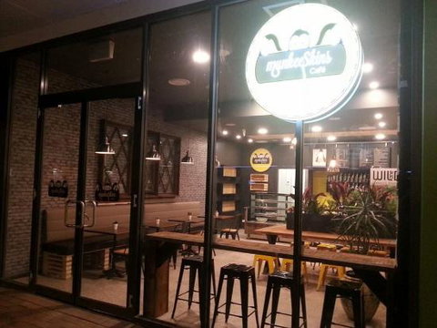 Munkeeskins Cafe - Restaurants Sydney 0