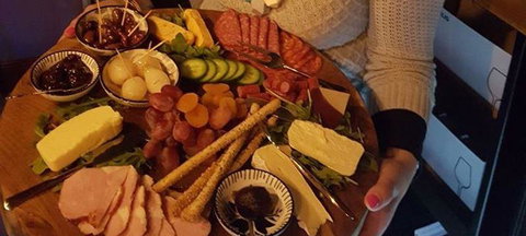 Bazz's Whine Bar - Restaurants Sydney 2