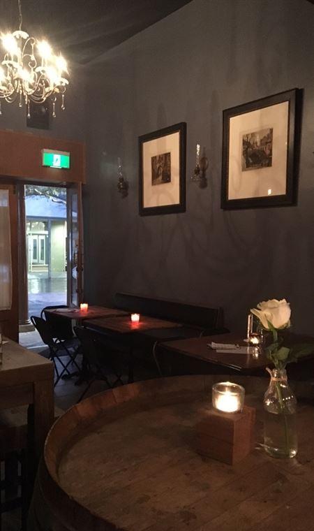 Bazz's Whine Bar - Restaurants Sydney 4