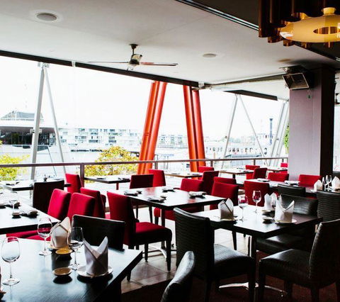 Aurora Ozone Hotel Restaurant - Restaurants Sydney 6