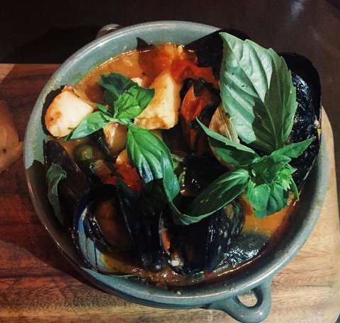 Belluci's Woden - Restaurants Sydney 11