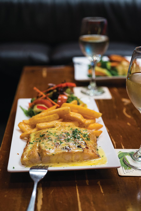 Dolly’s Bar & The Hibiscus Tavern - Restaurants Sydney 0
