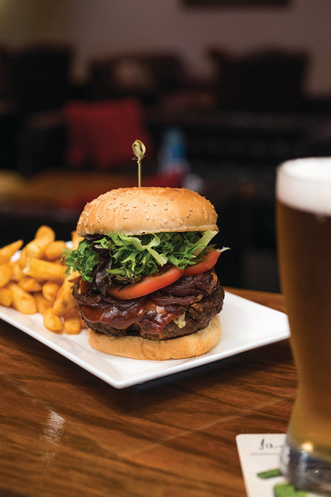 Dolly’s Bar & The Hibiscus Tavern - Restaurants Sydney 1