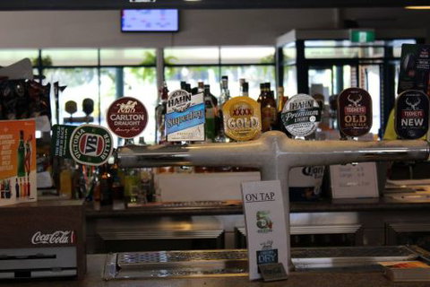 Bonny Hills Beach Hotel - Restaurants Sydney 2