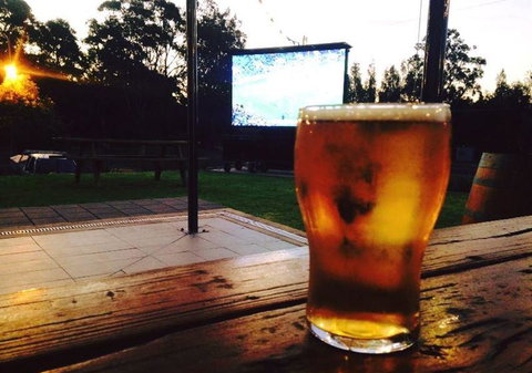 Empire Bay Tavern - Restaurants Sydney 3