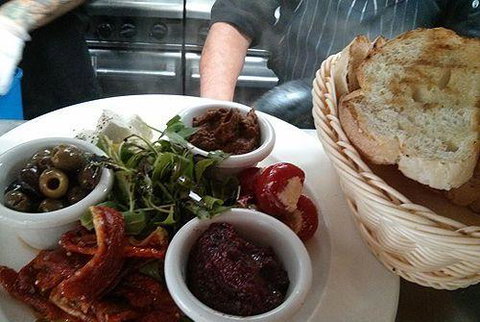 Empire Bay Tavern - Restaurants Sydney 8