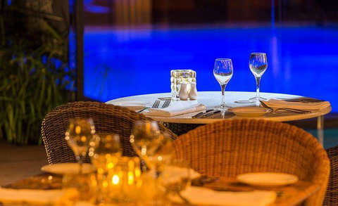 The Deck Poolside Bar & Restaurant - Restaurants Sydney 2