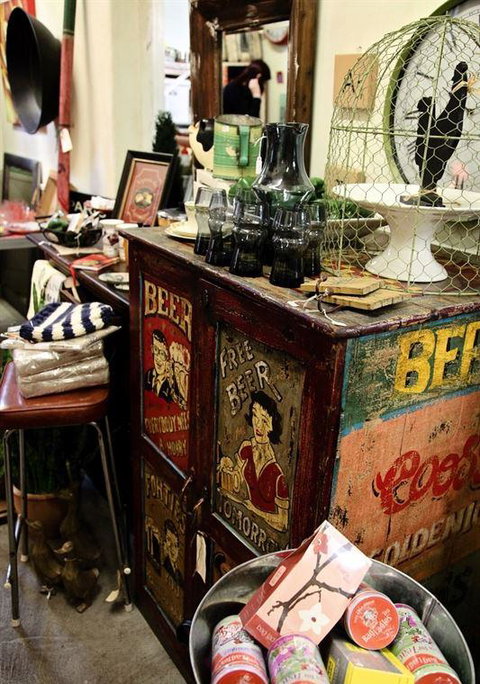 Worn-Out-Wares Cafe - Restaurants Sydney 8