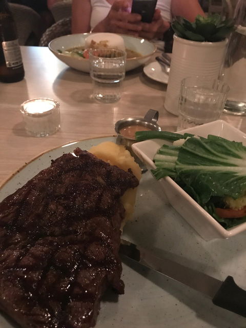 Savannah Bar & Restaurant - Restaurants Sydney 4