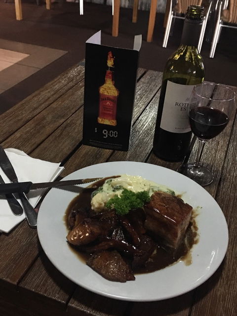 Ocean View Tavern - Restaurants Sydney 3