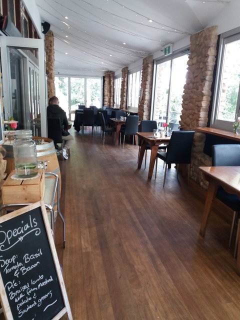 Utopia At Waterfall Gully - Restaurants Sydney 5