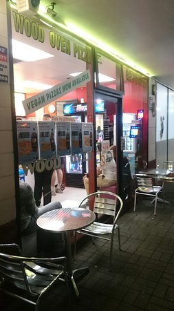 Papa Mia's Wood Oven Pizza - Restaurants Sydney 0