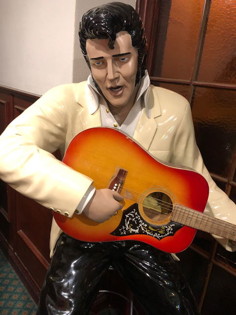 The Aldgate Pump Hotel - Restaurants Sydney 4