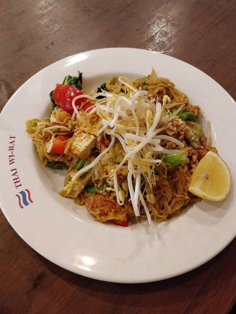 Thai Wi-Rat - Restaurants Sydney 3