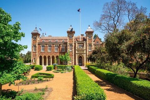 Perth Scavenger Hunt: Perched On A Swan - Restaurants Sydney 0